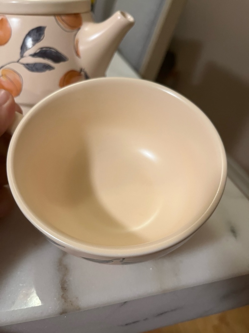 Peach patterned teapot and teacup - Picture 4 of 5